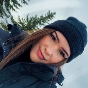 Meet your Posher, Katelyn